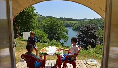 Camping les Terrasses du Lac