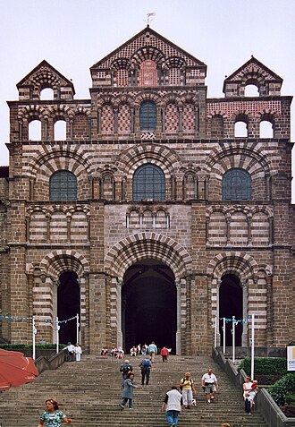 Photo : Cloître et ensemble cathédral du Puy-en-Velay