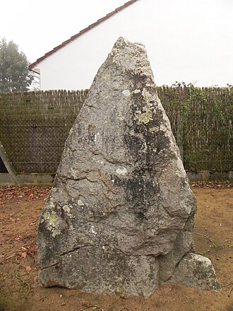 Photo : Menhir de la Pierre de Couche