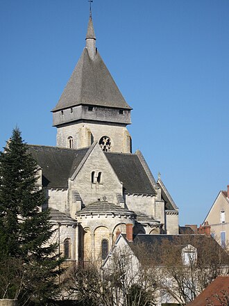 Photo : Eglise médiévale et village médiéval de Saint-Marcel