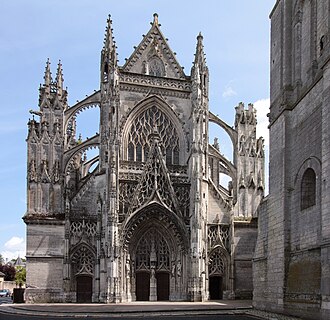 Photo : Visite de l'église abbatiale de la Trinité