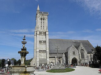 Photo : Enclos paroissial de Saint Jean Du Doigt