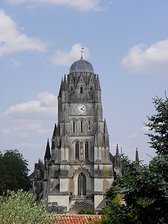 Photo : Cloître de la cathédrale Saint-Pierre